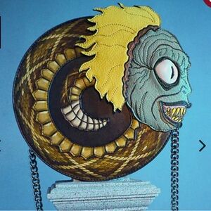 La Femme En Noir-Beetlejuice Beetlesnake Crossbody Bag